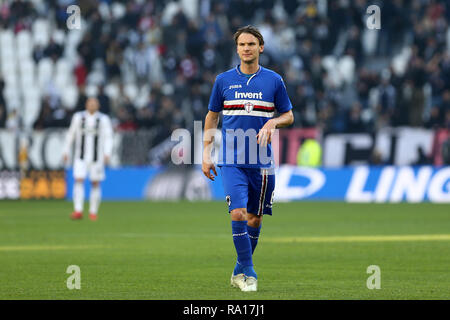 Torino, Italia. 29 ottobre, 2018. Albin Ekdal di UC Sampdoria in azione durante la serie di una partita di calcio tra Juventus e UC Sampdoria. Credito: Marco Canoniero/Alamy Live News Foto Stock