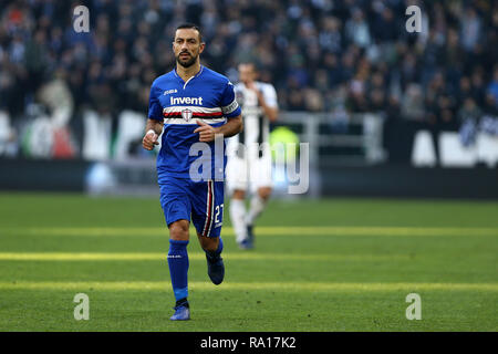 Torino, Italia. 29 ottobre, 2018. Fabio Quagliarella di UC Sampdoria in azione durante la serie di una partita di calcio tra Juventus e UC Sampdoria. Credito: Marco Canoniero/Alamy Live News Foto Stock