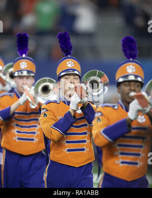Arlington, Texas, Stati Uniti d'America. 29 Dic, 2018. Banda di Clemson giocare al tempo di emisaturazione Credito: Hoss McBain/ZUMA filo/Alamy Live News Foto Stock