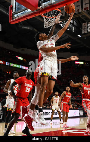 Maryland, Stati Uniti d'America. 29 Dic, 2018. RICKY LINDO JR (14) tenta di cliente durante il gioco presso Centro XFINITY in College Park, Maryland. Credito: Amy Sanderson/ZUMA filo/Alamy Live News Foto Stock