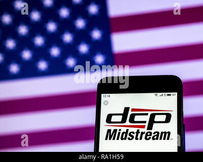 Kiev, Ucraina. 28 dicembre, 2018. DCP Midstream Partners logo azienda vede visualizzato su un telefono intelligente. Credito: Igor Golovniov SOPA/images/ZUMA filo/Alamy Live News Foto Stock