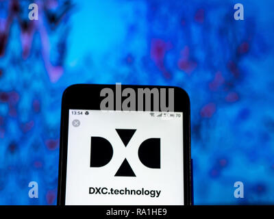 Kiev, Ucraina. 29 Dic, 2018. DXC Technology Company logo che si vede visualizzato su un telefono intelligente. Credito: Igor Golovniov SOPA/images/ZUMA filo/Alamy Live News Foto Stock