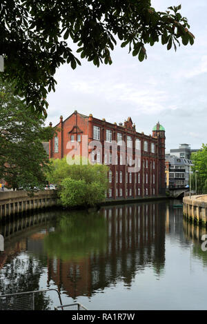 Il fiume Wensum quayside, Norwich City, contea di Norfolk, Inghilterra, Regno Unito Foto Stock