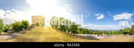 Hambach Castle, vino tedesco Street, Germania Foto Stock