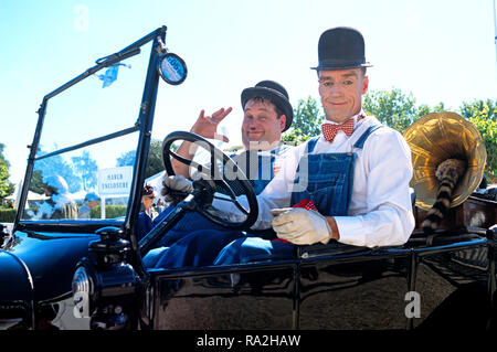 Laurel e Hardy al Goodwood SUSSEX REGNO UNITO Foto Stock