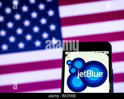 Dicembre 30, 2018 - Kiev, Ucraina - JetBlue airline visto il logo visualizzato su un telefono intelligente. (Credito Immagine: © Igor Golovniov/SOPA immagini via ZUMA filo) Foto Stock