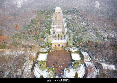 Nanjing, Nanjing, Cina. 1a gen, 2019. Nanjing, Cina-neve pesante hits Nanjing nella provincia di Jiangsu. Credito: SIPA Asia/ZUMA filo/Alamy Live News Foto Stock