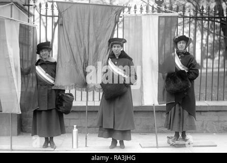 Donna suffragio picketers ca. 1917 Foto Stock