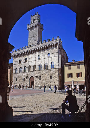 Il Palazzo Comunale in Piazza Grande,Montepulciano,Italia Foto Stock