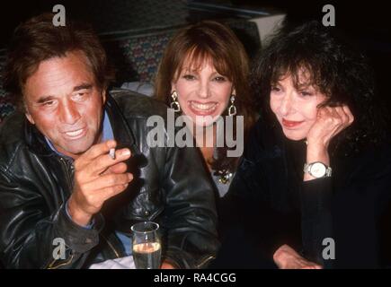 Peter Falk, Marlo Thomas e Elaine Maggio 1990 Foto di Adam Scull/il PHOTOlink/MediaPunch Foto Stock