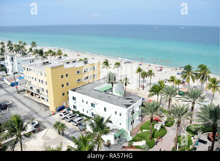 Scenic vista aerea di Hollywood Beach, Florida guardando ad est Foto Stock