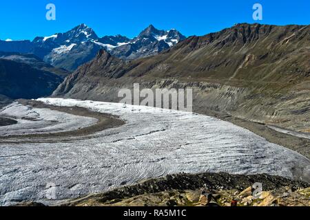 Gorner ghiacciaio, dietro Dent Blanche, Ober Gabelhorn e Wellenkuppe, Zermatt, Vallese, Svizzera Foto Stock