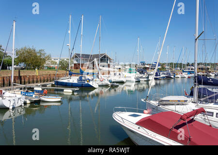 Tidemill Yacht Harbour, Marea Mill, Woodbridge, Suffolk, Inghilterra, Regno Unito Foto Stock