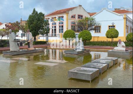 Al Mouhatamid Ibn Abbad plaza, Silves, Algarve, Portogallo, Europa Foto Stock