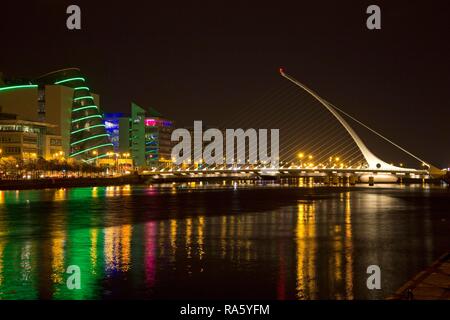 Convention Center e Samuel Beckett Bridge, Dublino, Irlanda, Europa PublicGround Foto Stock