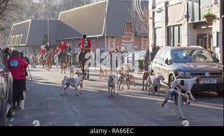 Morpeth, Northumberland, Regno Unito. 1 gennaio 2019. Il Morpeth Hunt che risale dal 1818 assembla per la loro prima uscita dell'anno. Credito: Giuseppe Gallia/Alamy Live News Foto Stock