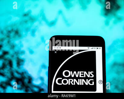 Kiev, Ucraina. 1a gen, 2019. Owens Corning Company logo che si vede visualizzato su un telefono intelligente. Credito: Igor Golovniov SOPA/images/ZUMA filo/Alamy Live News Foto Stock