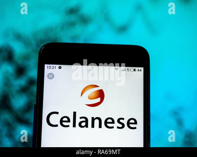Kiev, Ucraina. 1a gen, 2019. La Celanese Chemicals Company logo che si vede visualizzato su un telefono intelligente. Credito: Igor Golovniov SOPA/images/ZUMA filo/Alamy Live News Foto Stock