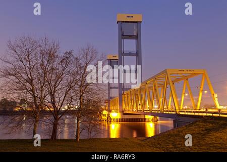 Kattwykbrücke, ponte di sollevamento, Amburgo, Germania Foto Stock