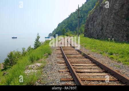 Stazione ferroviaria Circum-Baikal, il lago Baikal, Regione di Irkutsk, Siberia, Federazione Russa, Eurasia Foto Stock