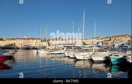 Porto, Saint-Tropez, Cote d'Azur, in Francia Foto Stock