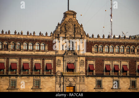 Il Palacio Nacional nel Zocalo di Città del Messico, Messico Foto Stock