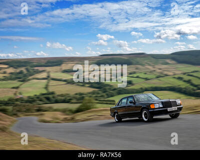 Viaggio coast to coast in Ex George Harrison 1984 Mercedes Benz 500 SEL AMG Foto Stock