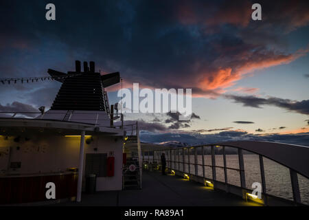 A bordo della costiera Hurtigruten vaporizzatore, Norvegia. Foto Stock