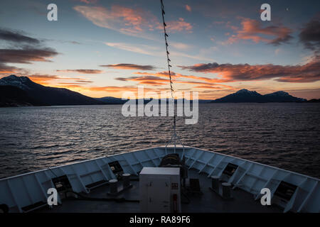 A bordo della costiera Hurtigruten vaporizzatore, Norvegia. Foto Stock