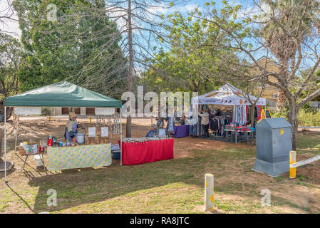 CLANWILLIAM, SUD AFRICA, 28 agosto 2018: venditore ambulante bancarelle in Clanwilliam nella provincia del Capo occidentale Foto Stock