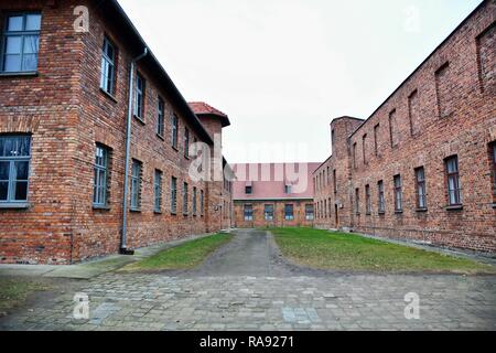 OSWIECIM, Polonia - 07 dicembre 2018: Auschwitz mi museo commemorativo di Holocaust. Auschwitz I è il campo principale del campo di lavoro e sterminio nazista Foto Stock