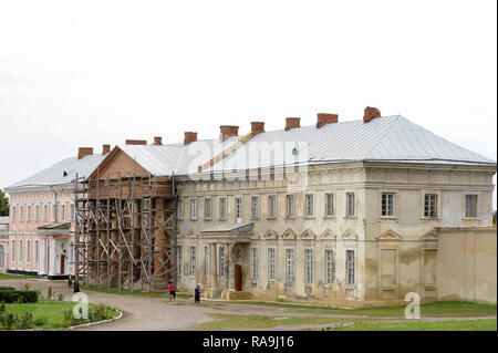 78 metro lungo ala est dell'architettura palladiana style Palac Potockich (Potocki Palace) bulit 1780 a 1790 per Stanislaw Szczesny Potocki in Tulchyn, Foto Stock