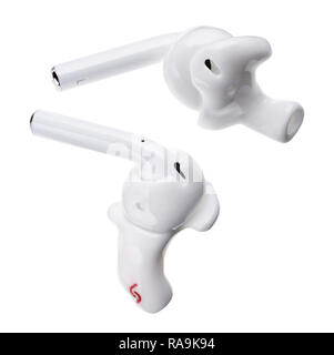 Apple Airpod auricolari wireless con Snugs dotati di modanature. Foto Stock