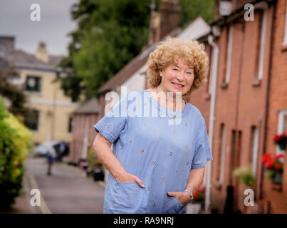 Cantante Folk Shirley Collins MBE nella sua città di Lewes. Foto Stock