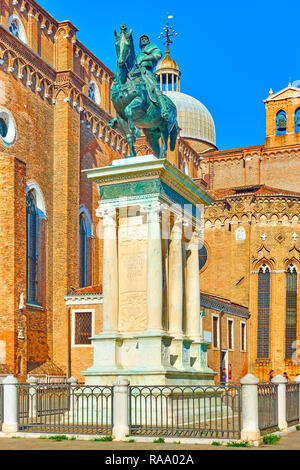 La statua equestre di Bartolomeo Colleoni di Andrea del Verrocchio (1488) a Venezia, Italia Foto Stock