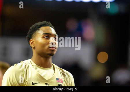 Winston-Salem, NC, Stati Uniti d'America. Il 2 gennaio, 2019. Wake Forest Demon diaconi guard Brandon Childress (0) nel NCAA Basketball matchup LJVM al Colosseo in Winston-Salem, NC. (Scott Kinser/Cal Sport Media) Credito: csm/Alamy Live News Foto Stock