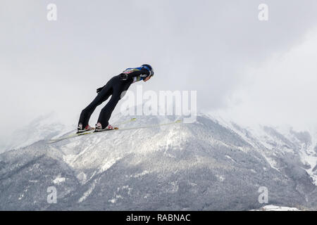 Innsbruck, Austria. 03 gen 2019. Sci nordico/ski jumping World Cup, torneo delle quattro colline, grandi colline, uomini, qualifica. Andreas Wellinger dalla Germania in azione al salto di formazione. Credito: Daniel Karmann/dpa/Alamy Live News Foto Stock