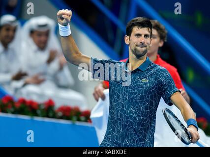 Doha in Qatar. 3 gennaio, 2019. Novak Djokovic di Serbia celebra dopo i singoli quarti match contro Nikoloz Basilashvili della Georgia ad ATP Qatar Open Tennis Tournament a Doha, capitale del Qatar, Gen 3, 2019. Credito: Nikku/Xinhua/Alamy Live News Foto Stock