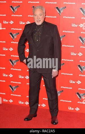 Londra, Regno Unito. Gennaio 03, 2019: Sir Tom Jones presso il lancio photocall per il 2019 serie di 'Voce' di Londra. Immagine: Steve Vas/Featureflash Foto Stock