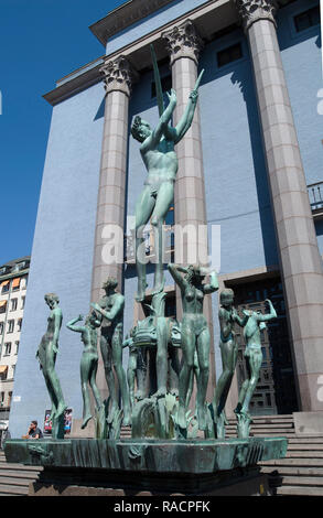 La scultura di fronte al Royal Concert Hall, piazza Hotorget, Stoccolma, Svezia, Scandinavia, Europa Foto Stock