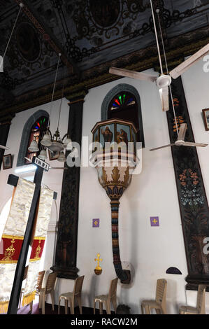 Interno, St. Mary's Forane Church, una delle più antiche chiese cristiane in India, stabilito in ANNUNCIO 427, Champakulam, Kerala, India, Asia Foto Stock