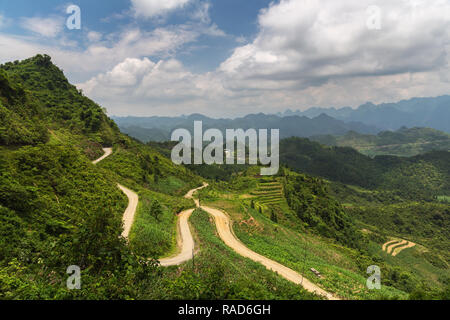 Extreme Winding Road, Ha Giang Loop, Ha Giang Provincia, Vietnam Asia Foto Stock