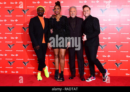 Will.i.am, Jennifer Hudson, Sir Tom Jones, e Olly Murs frequentando la voce REGNO UNITO Lancio al W Hotel, Londra. Foto Stock