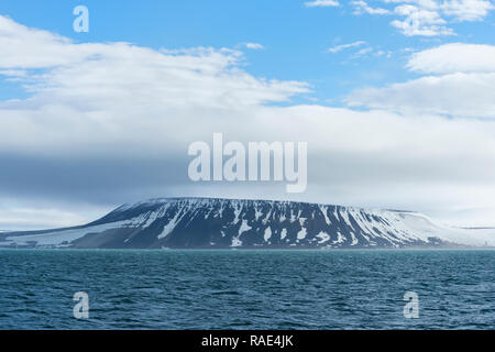 Palanderbukta Bay, Gustav Adolf Terra, Nordaustlandet, arcipelago delle Svalbard, artiche, Norvegia, Europa Foto Stock