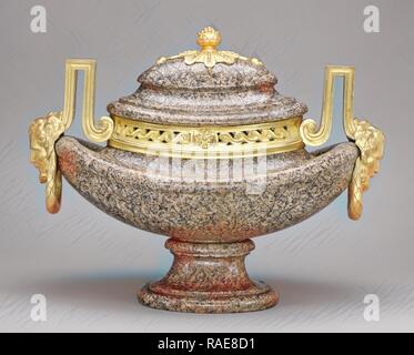 Vaso di granito, Parigi, Francia, circa 1770, granito con bronzo dorato monta, 37,1 x 48,3 x 21,6 cm (14 5,8 x 19 x 8 1,2 reinventato Foto Stock