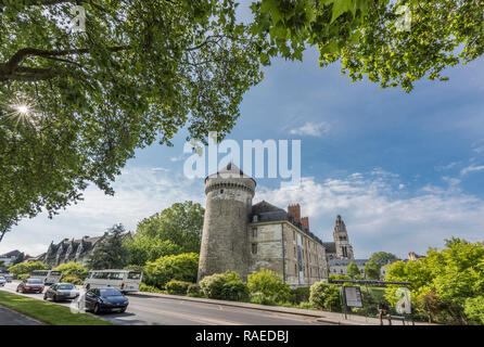 Proprietà in tour (mid-west Francia): proprietà vicino al castello di Tours, in corrispondenza del punto di attraversamento della strada 'rue Mirabeau' e la avenue Malraux Foto Stock