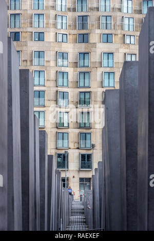 Berlino - Germania - Giugno 2016 : il memoriale ebreo (il Monumento agli ebrei assassinati d'Europa) progettato da Peter Eisenman Foto Stock