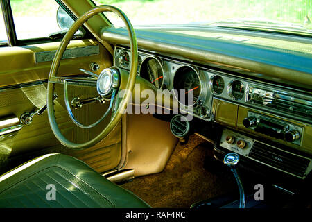 1966 Plymouth Barracuda interno Foto Stock