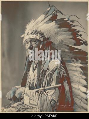 Capo poco ferita, Ogalalla Sioux, Adolph F. Muhr (American, morto 1913), Frank A. Rinehart (American, 1861 - 1928 reinventato Foto Stock