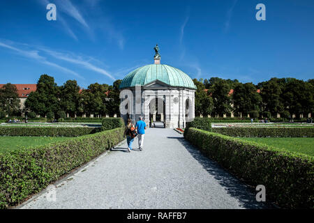 Padiglione a cupola alla dea Diana, Hofgarten, Monaco di Baviera, Germania Foto Stock